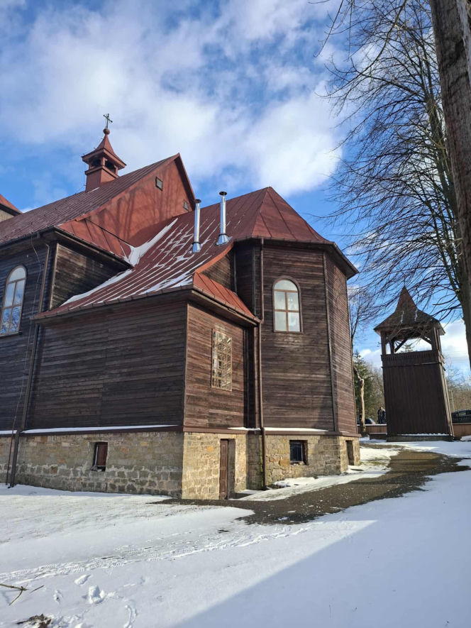 Parszów. Drewniany kościół pw. Zesłania Ducha Świętego