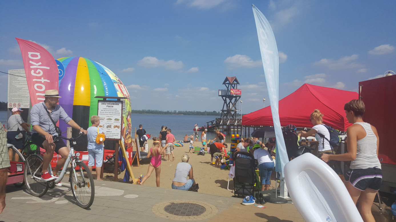 Biblioteka przy plaży w Dąbrowie Górniczej