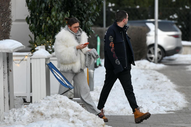 Klaudia Halejcio, mąż jej otworzył auto za całusa