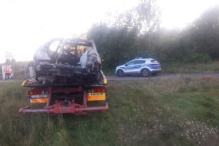 Radomsko: Uciekał policji, aż auto stanęło w płomieniach! Krył tajemnicę