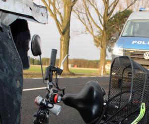 Tragiczny wypadek koło Włocławka. Samochód potrącił rowerzystkę. Kobieta nie żyje