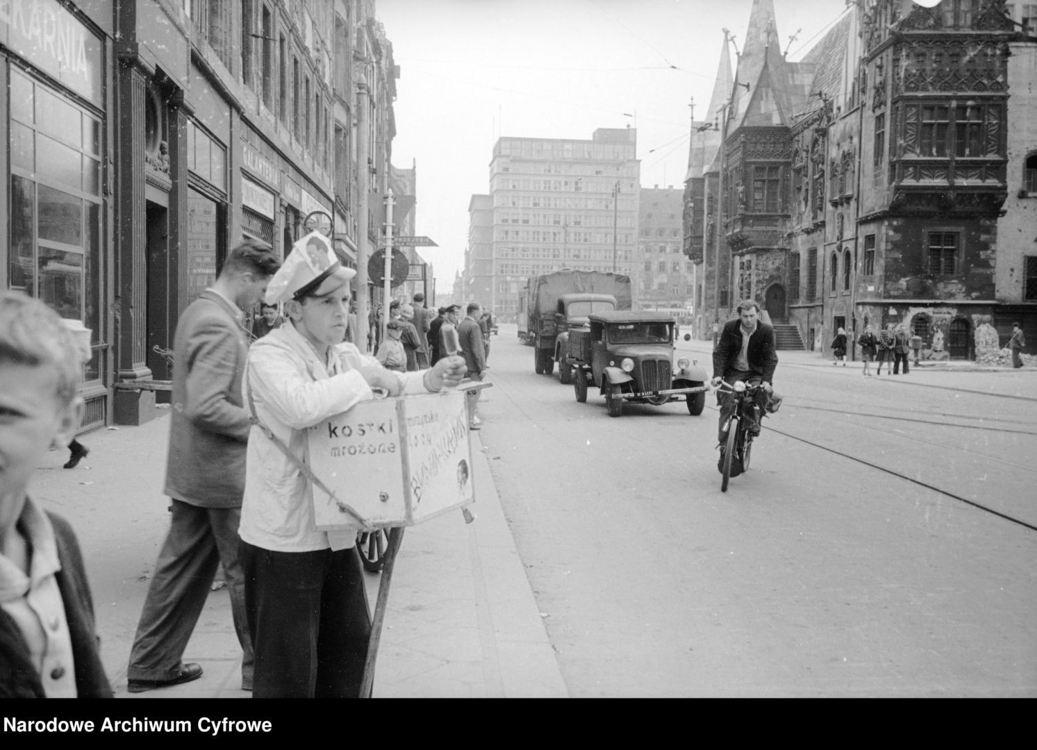 Wieżowiec Miejskiej Kasy Oszczędności we Wrocławiu