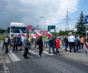 Mieszkańcy Skawiny wyszli na ulicę przeciwko przebiegowi S7 przez gminę