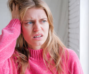 Masz pustkę w głowie po wejściu do pokoju? Mentalny krok w tył przywróci pamięć w kilka sekund 