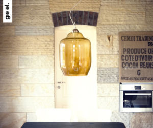 Wisząca, szklana lampa