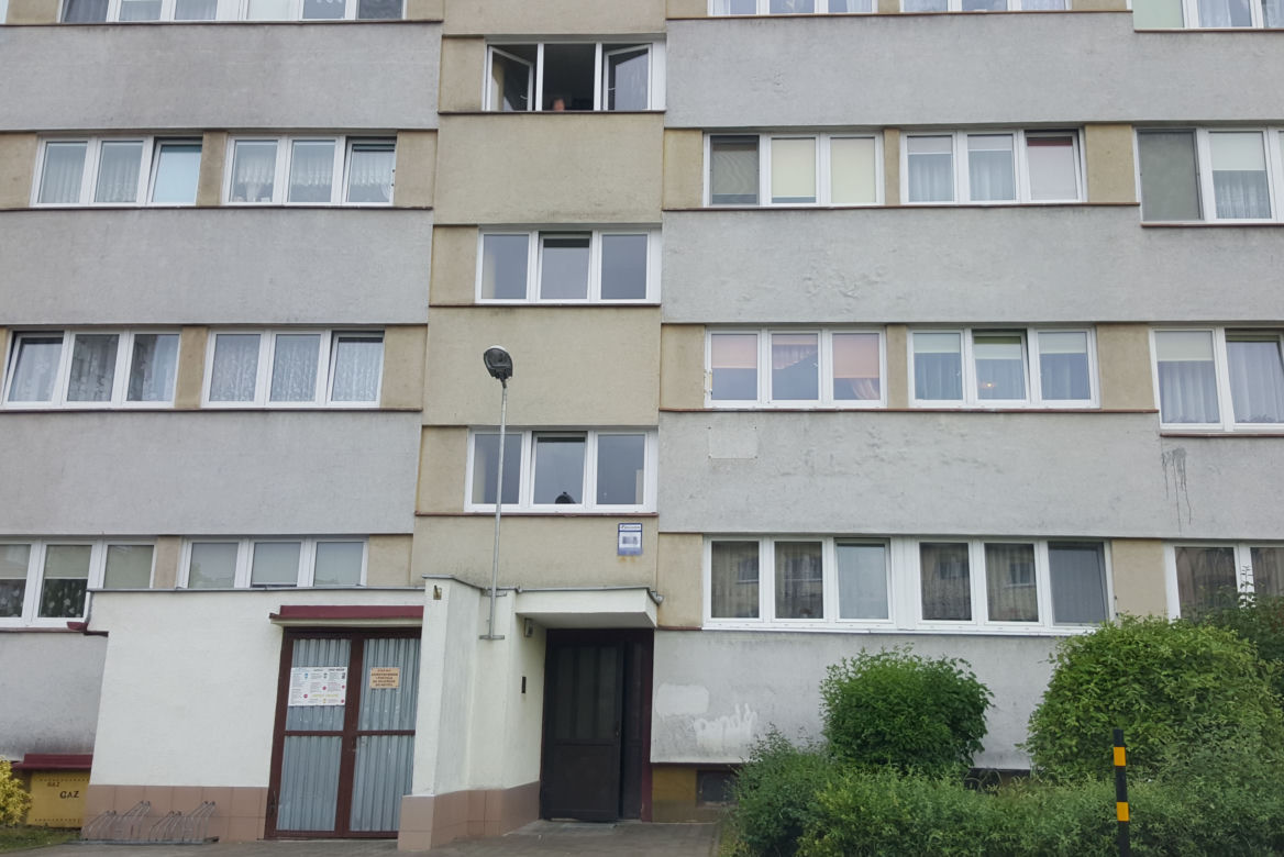 Przez miesiąc mieszkała z trupem