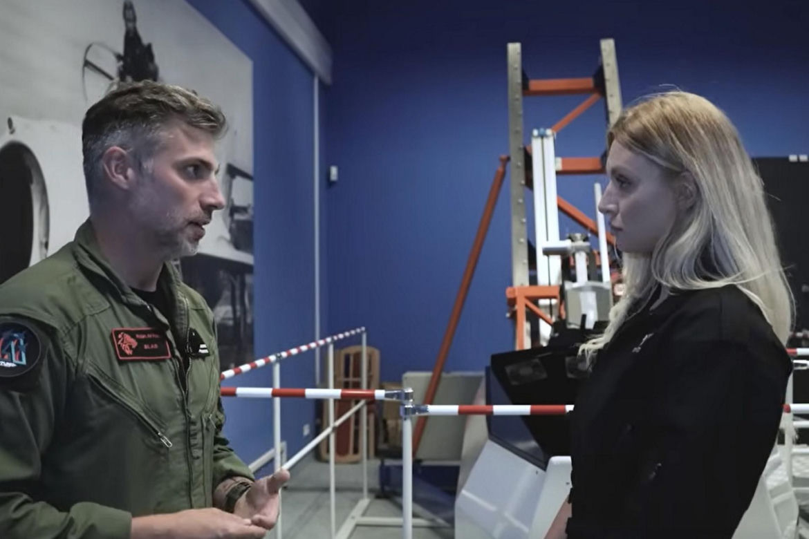 Major Maciej „Slab” Krakowian, Karolina Pajączkowska