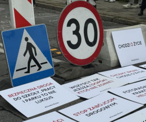Cichy marsz w Krakowie po tragicznym wypadku. Zginęło młode małżeństwo