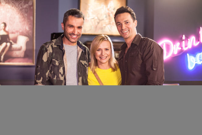 Pierwsza miłość. Marysia (Aneta Zając), Aleks (Hubert Jarczak), Łukasz Harcerz (Rafał Cieszyński)