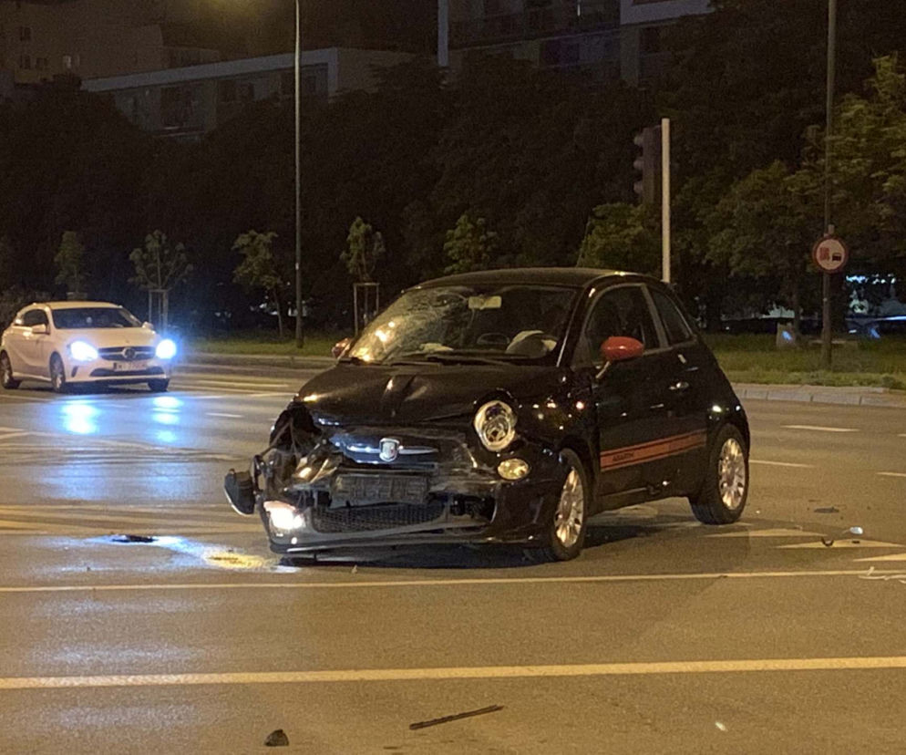 Wypadek drogowy, Warszawa, skrzyżowanie ul. Poligonowej z Ostrobramską