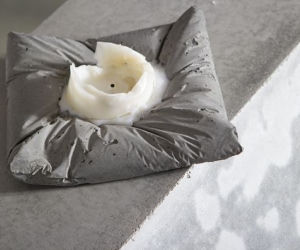 Morgan-Moller_Swiecznik_pillow