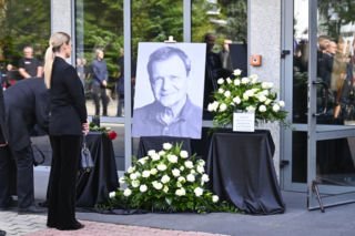 Oni pamiętali o Janie Fryczu. Biało-czerwone wieńce