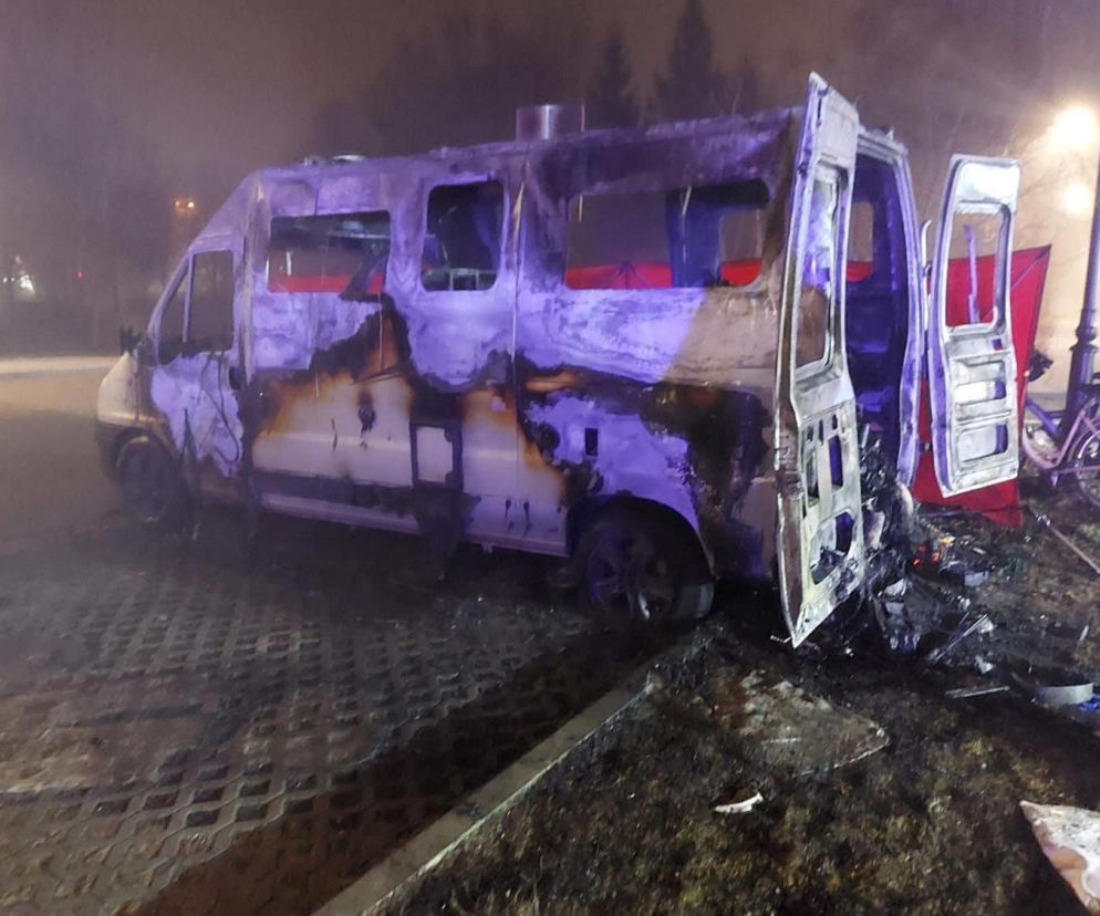 Pożar kampera na parkingu. Nie żyje 66-letnia kobieta, są nowe fakty w sprawie