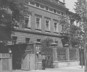 Ambasada Japonii na Foksal 10 w Warszawie (1938)