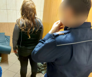 Pobili kobietę i zabrali jej telewizory. Bezlitosna para rozbójników z Otwocka