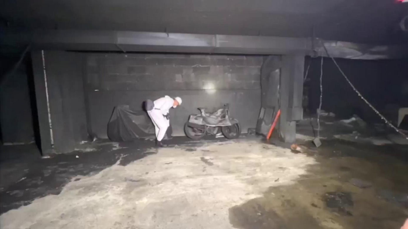 Policjanci pokazali jak wygląda wnętrze spalonego budynku w Ząbkach. Wstrząsające obrazki