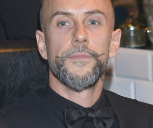 Kiedyś mroczny metalowiec z podziemia. Tak na przestrzeni lat zmieniał się Adam Darski z Behemotha