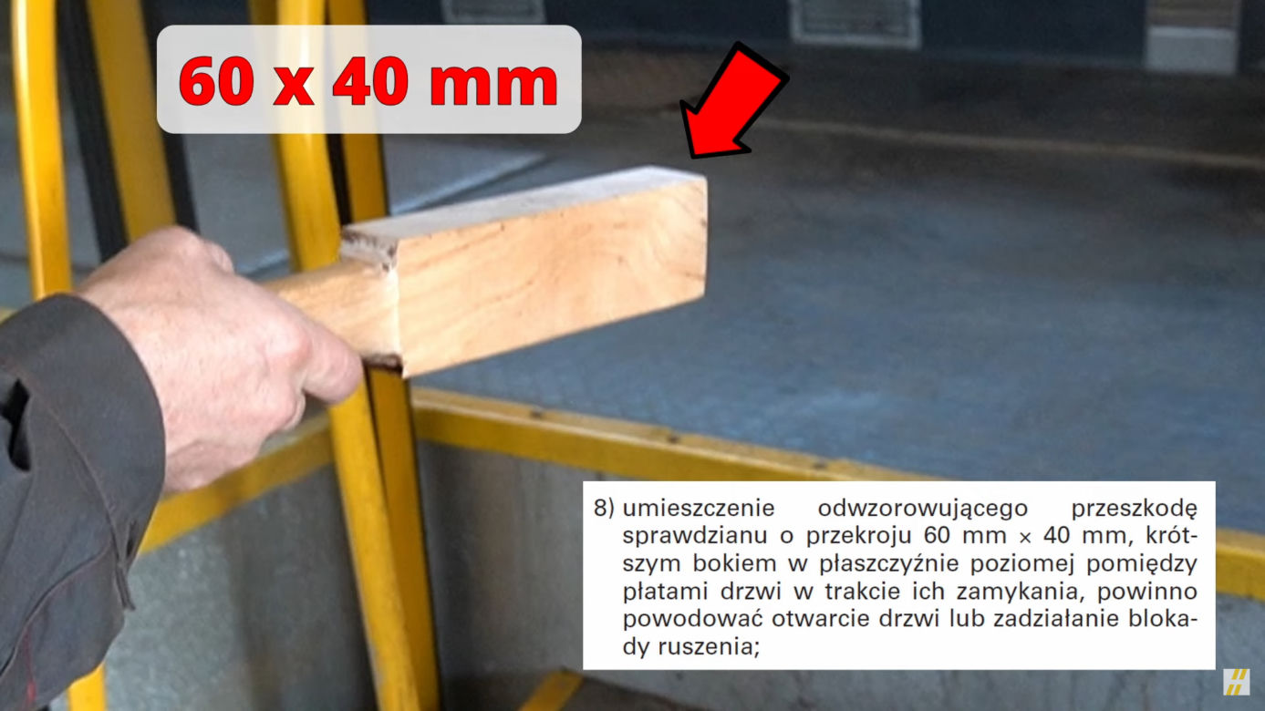 Tak ginął czterolatek przytrzaśnięty przez drzwi tramwaju w Warszawie. Rekonstrukcja wydarzeń
