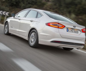 Ford Mondeo Hybrid 2015