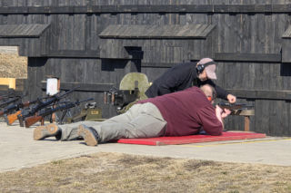 Huk strzałów i tłumy na strzelnicy. Piknik Strzelecki przyciągnął mieszkańców