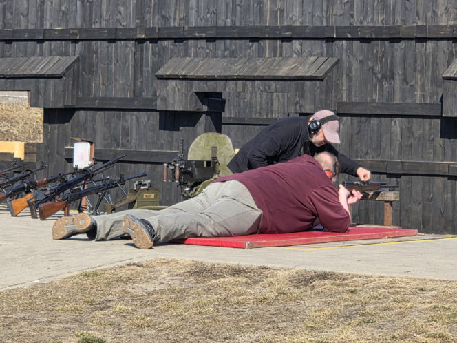 Huk strzałów i tłumy na strzelnicy. Piknik Strzelecki przyciągnął mieszkańców