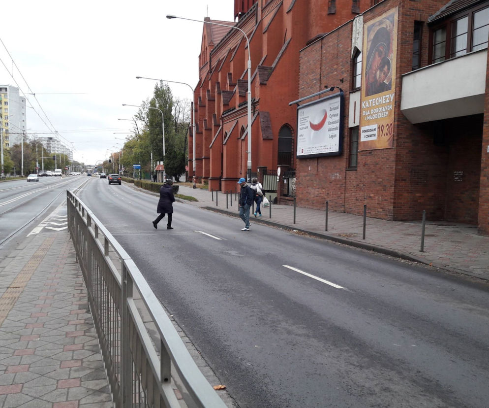 Na Grabiszyńskiej ludzie dalej chodzą na dziko, mimo kolejnego wypadku
