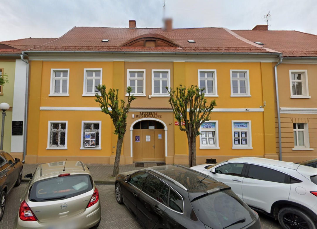 To najdalej wysunięte na wschód miasto województwa dolnośląskiego. Co łączy je z Bramą Brandenburską? 