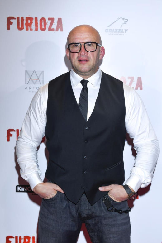 Tomasz Oświeciński filmową gwiazdą produkcji Vegi. Tak celebryta zmieniał się przez lata