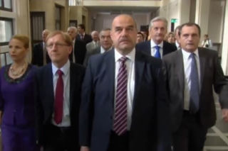 Ranczo 9 sezon. Senator Kozioł (Cezary Żak), Czerepach (Artur Barciś), Wezół (Wojciech Wysocki)