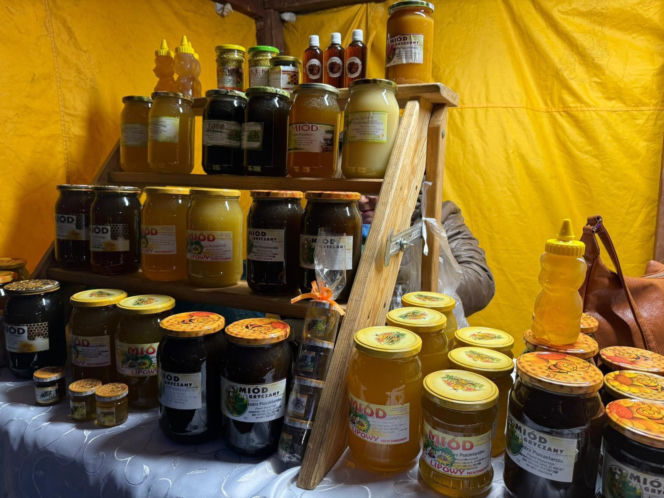 Świąteczny Jarmark w centrum Starachowic. Zobacz zdjęcia!