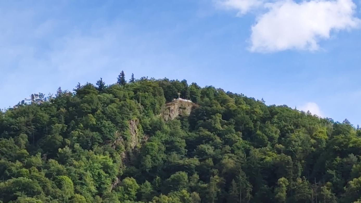 Obryw Skalny w Bardzie. Tutaj widoki zapierają dech w piersiach 