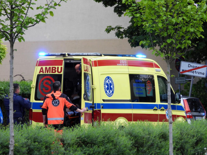 Zabarykadował się w łazience z nożem. Na warszawskiej Woli znaleziono ciało 67-letniej Ewy
