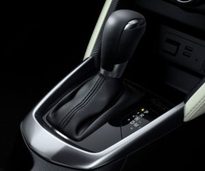 2015 nowa Mazda 2