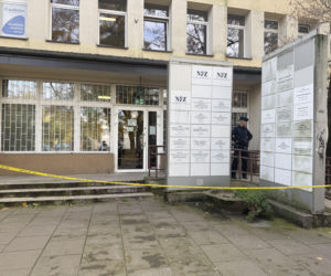 Nożownik zaatakował w Krakowie! Wtargnął do apteki, trzy kobiety ranne