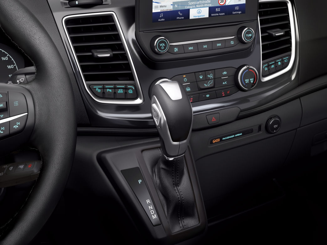 Ford Transit z nową 10-stopniową automatyczną skrzynią biegów