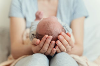 Ma zaledwie miesiąc i nie może wrócić do rodziców. Pilnie szukają dla niego domu