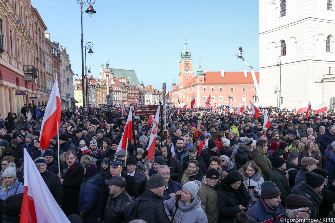 Czekali z pogrzebem na Kaczyńskiego