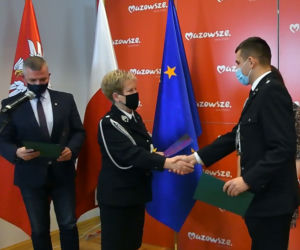 Marszałek przyznał nagrody. 15-letnia bohaterka została Strażakiem Miesiąca