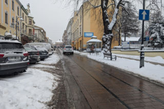 Atak zimy w Tarnowie. Setki tysięcy złotych na walkę ze śniegiem