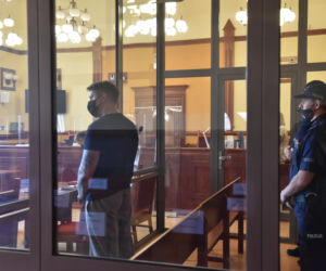 Bartosz T. Suweren skazany przez toruński sąd. Trafi za kratki