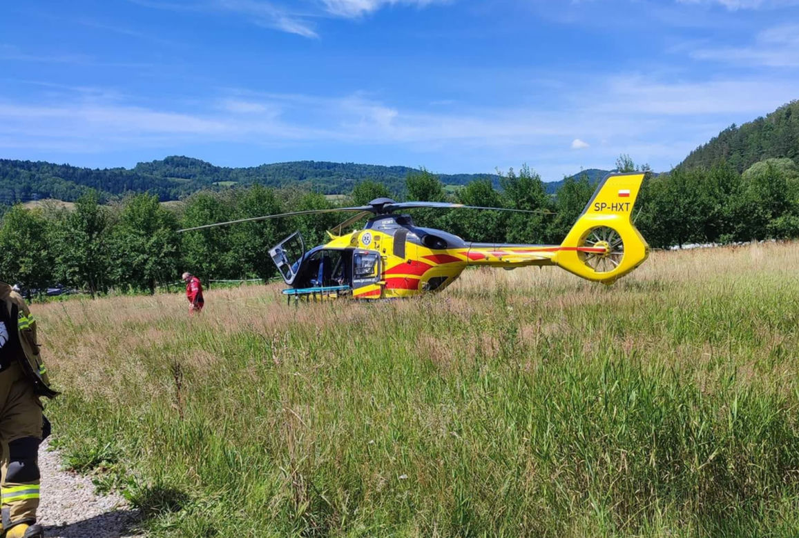 Rolnik wpadł pod koła kombajnu! Tragedia na polu