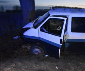 Wypadek na ulicy Mroźnej w Tarnowie i przewrócenie naczepy w Bistuszowej