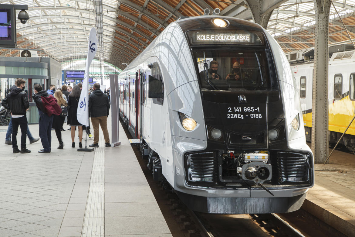 Koleje Dolnośląskie kupią 13 nowoczesnych pociągów elektrycznych