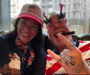 James Hetfield w śmiesznych okularach świętował 250-lecie USA! Narzeczona frontmana Metalliki wrzuciła nagranie