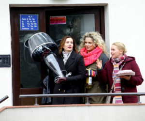 Przyjaciółki 3 sezon odcinek 33. Zuza (Anita Sokołowska), Patrycja (Joanna Liszowska), Anka (Magdalena Stużyńska)