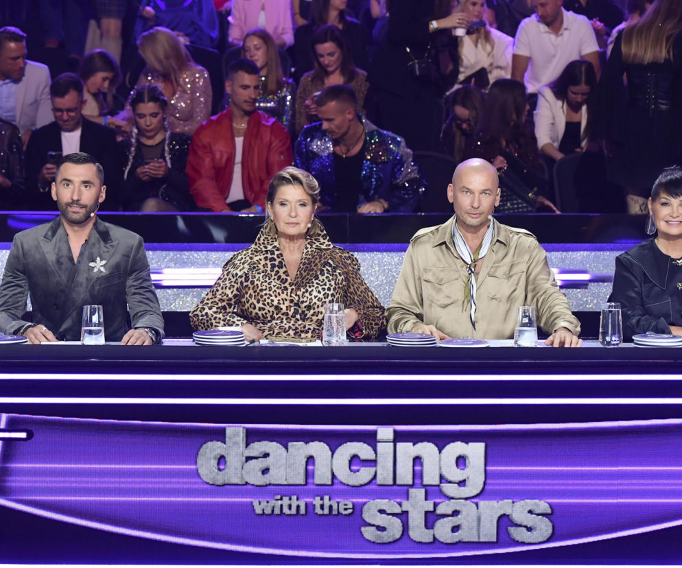 Jury programu Dancing with the Stars. Taniec z Gwiazdami w składzie: Rafał Maserak, Ewa Kasprzyk, Tomasz Jan Wygoda i Iwona Pavlović, zasiada za stołem jurorskim. Ewa Kasprzyk może opuścić jury, a Agata Kulesza jest typowana na jej następczynię. Więcej na ten temat przeczytasz na naszym portalu.