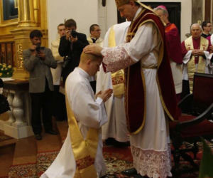 Nie tylko siostry dominikanki! W bocheńskim DPS pomaga też ksiądz z Kazachstanu. Kim jest?
