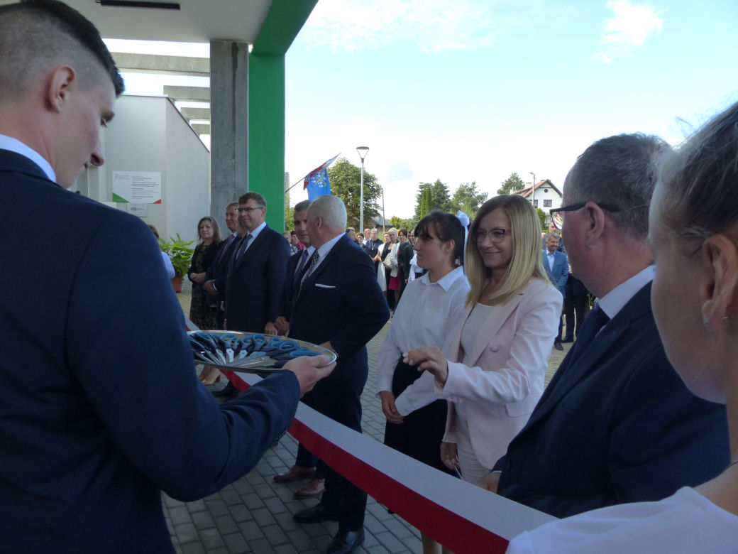 Otwarcie szkoły przy Sucharskiego