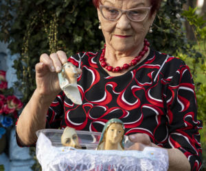 Ktoś zniszczył kapliczkę w Kietrzu