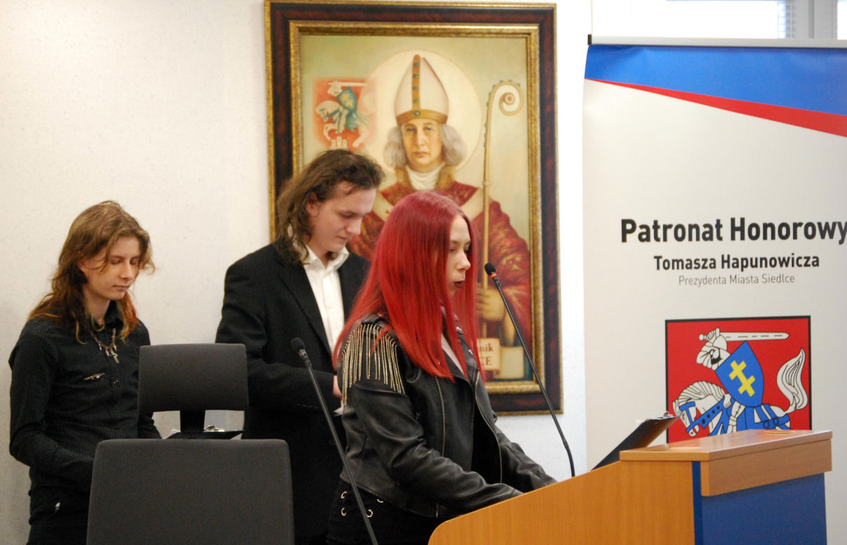 Młodzież z CKU w Siedlcach debatowała o radości w życiu nastolatka